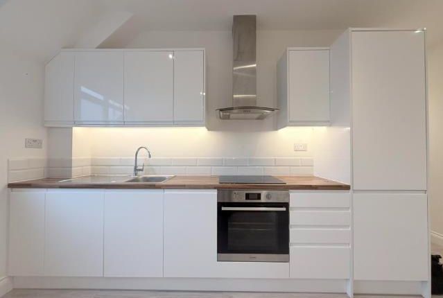 Flat 15, 89, The Exchange, Marlowes, Hemel Hempstead photo 3