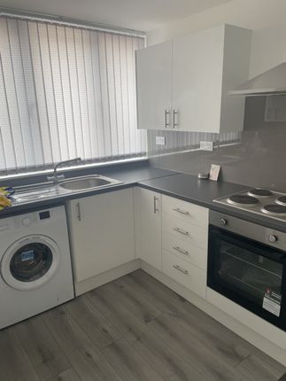 Thumbnail Flat to rent in Yorkshire Street, Oldham