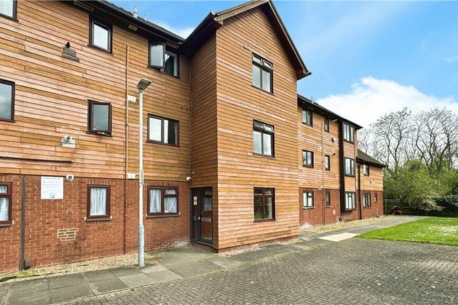 1-bed flat on 39, Philpots Close, West Drayton, £200,000