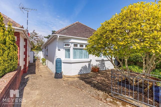 Thumbnail Bungalow for sale in Gleadowe Avenue, Christchurch
