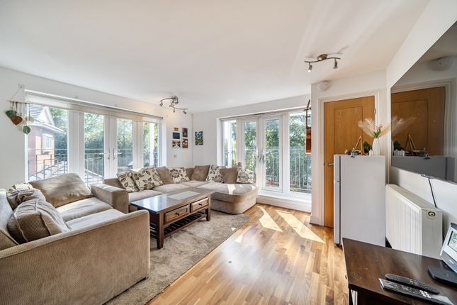 6, Bower House, 1, Ellis Close, Ruislip photo 4