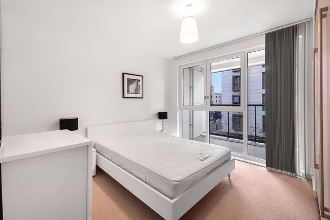 Flat to rent in Avantgarde Place, London
