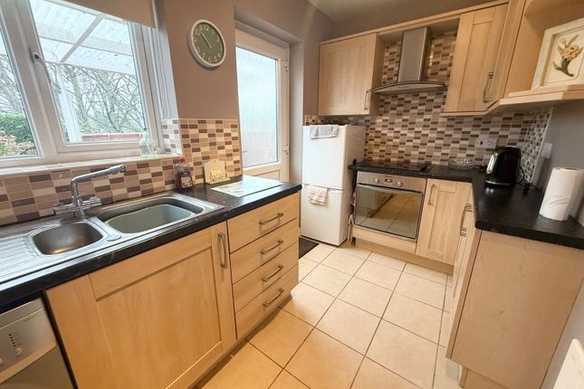 58, Meadow Park Road, Stourbridge photo 4
