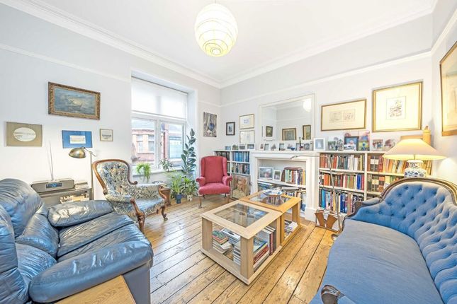 Flat 58, Gordon Mansions, Torrington Place, London photo 3