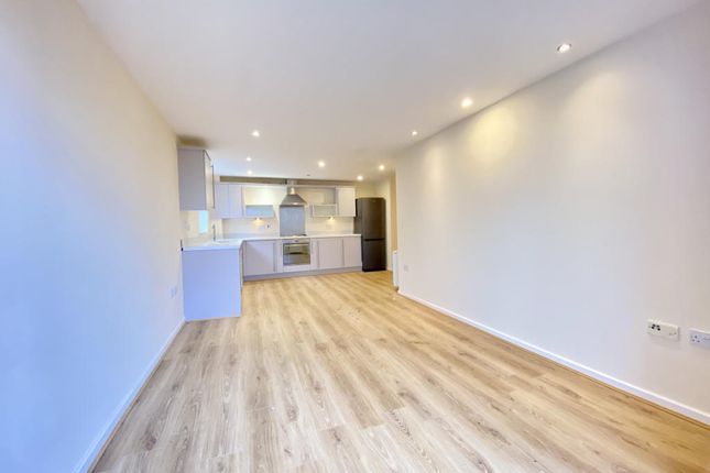 40, Walker House, Elmira Way., Salford photo 4