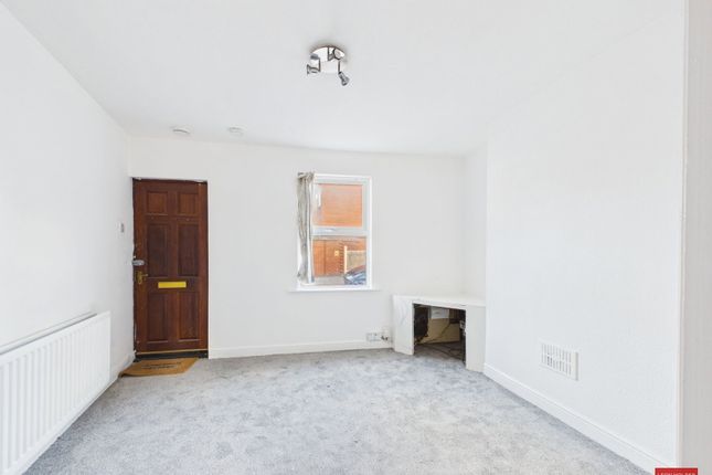 98, India Road, Gloucester photo 3