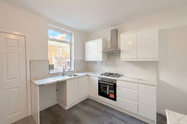 38 Kelvin Gardens, Gateshead photo 2
