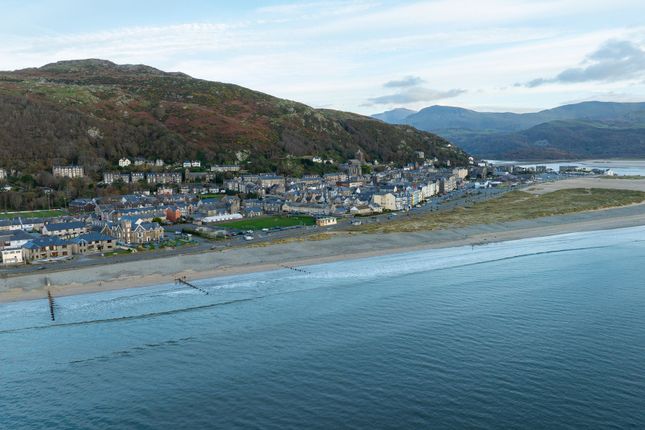 Hafan Y Traeth Marine Parade, Barmouth photo 2