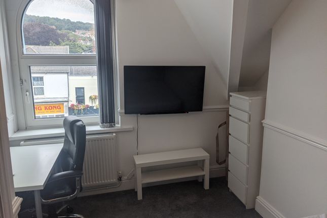 Terraced house to rent in Uplands Crescent, Swansea