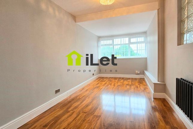 5 Elmington Road, Northampton photo 3