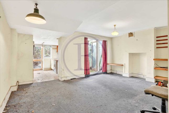Garden Flat, 31, Dalmeny Road, London photo 4