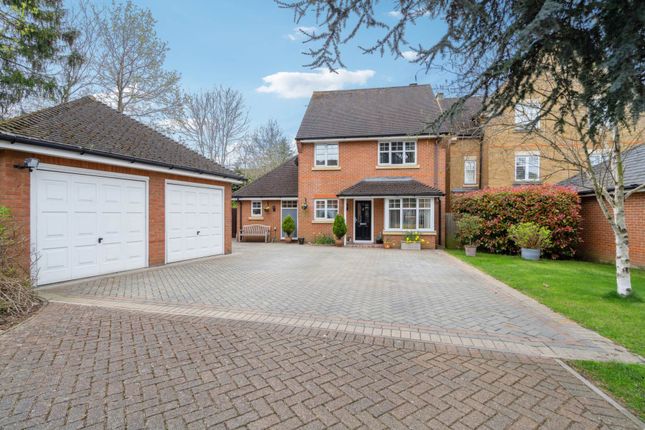 Thumbnail Detached house for sale in Oakview Close, Oxhey