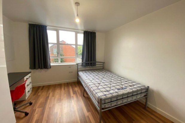 Flat to rent in Clyde Court, Leicester