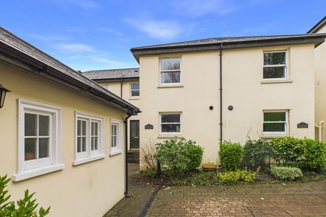 No 6, Plas Ystrad, Carmarthen photo 2