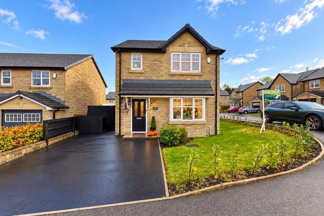 3-bed detached on 2 Skylark Way, Darwen, £290,000