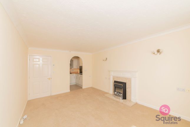 Flat 2, Homan Court, London photo 4