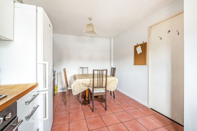 12, Mattock Close, Oxford photo 3