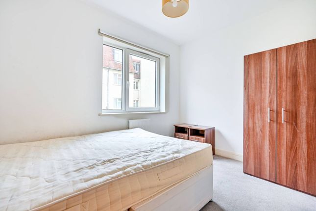 Flat for sale in Cambridge Road, Kingston, Kingston Upon Thames
