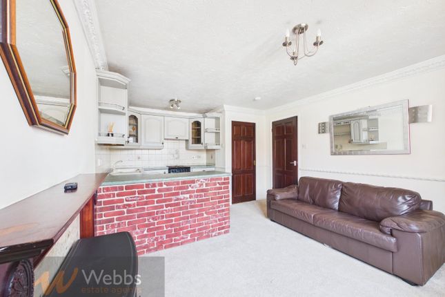16, Hamilton Close, Cannock photo 3
