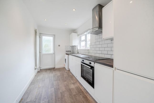 66, Shorndean Street, London photo 3
