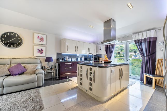 Hessenford Road, Torpoint photo 3