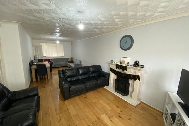 46, Medina Road, Coventry photo 4