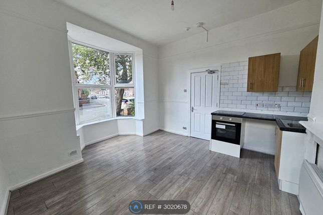 Flat, Swinley Lane, Wigan photo 2