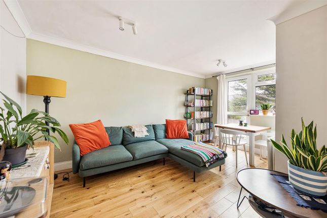 Flat for sale in Odessa Road, London