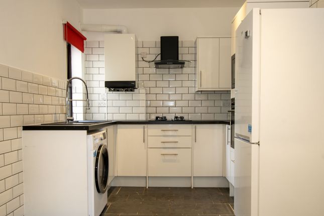 Flat for sale in Bowers Place, Crawley Down, Crawley