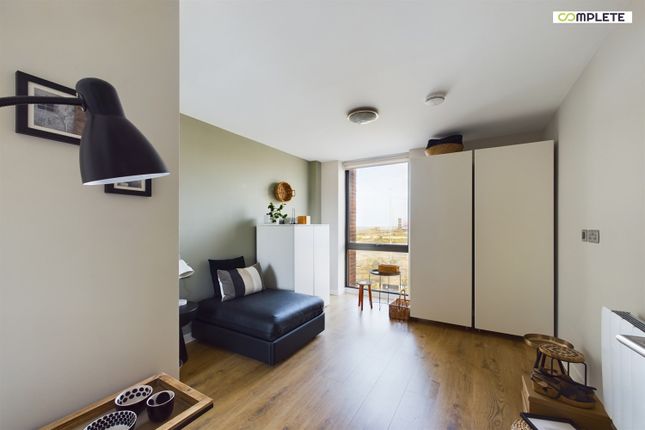 Flat for sale in Quay Central, 9 Jesse Hartley Way, Liverpool