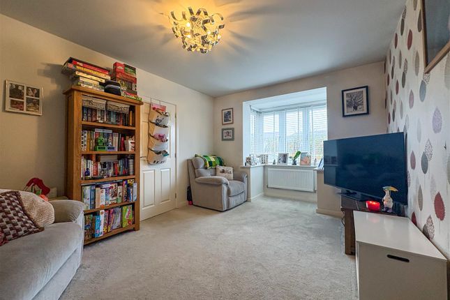 31, Lomas Way, Congleton photo 2