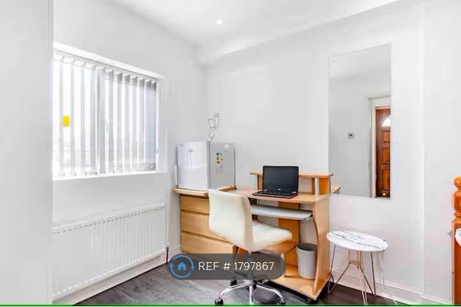 Ground Floor En-Suite Double Bed Room