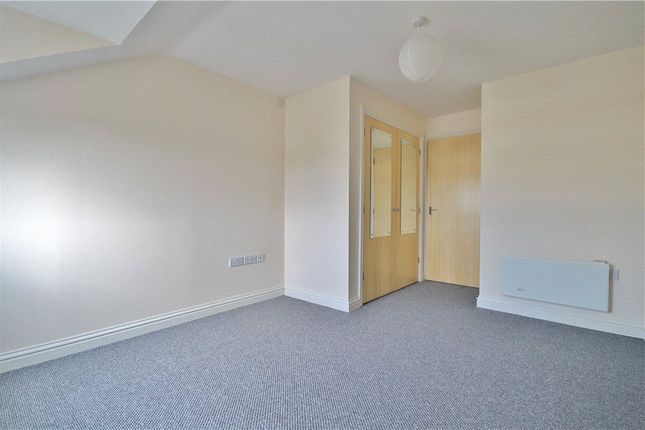 48 Howard Court,, Tudor Way, Woking photo 4