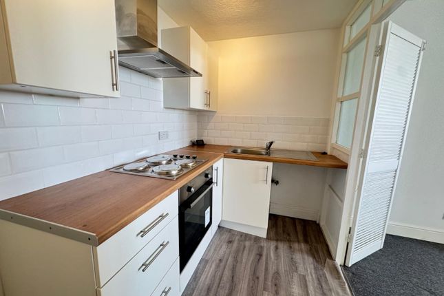 Flat 18, Mary Rose Court 20-21, South Parade, Southsea photo 5
