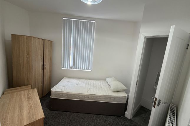 36, Bryn Street, Ince photo 4