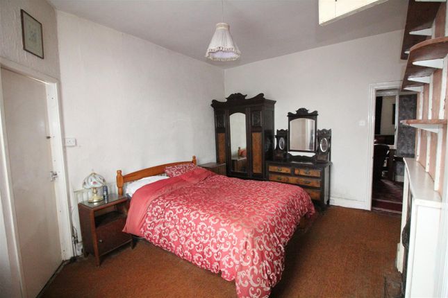 May Lodge, 57, Dark Lane, Batley photo 5