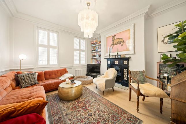 Flat 1, 1, Great Ormond Street, London photo 2