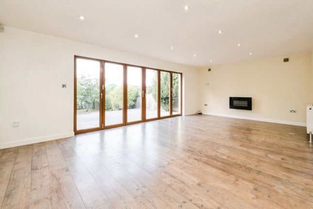 Redcote,, Manor Road, Romford photo 4