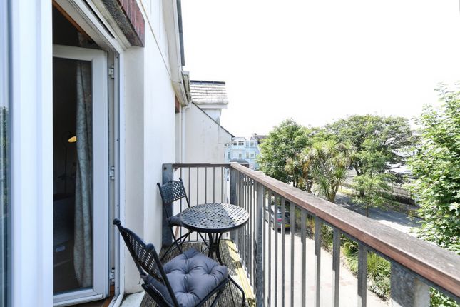 Flat 13, The Edge, 29, Edgcumbe Avenue, Cornwall photo 3