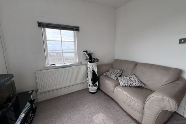 11 32, East Cliff, Dover photo 5