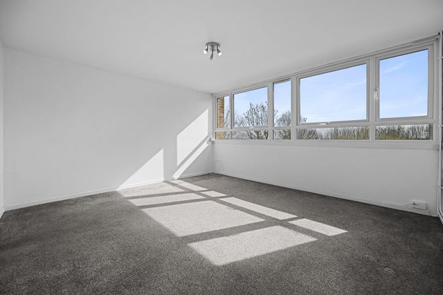 60, Blossom Lane, Enfield photo 3