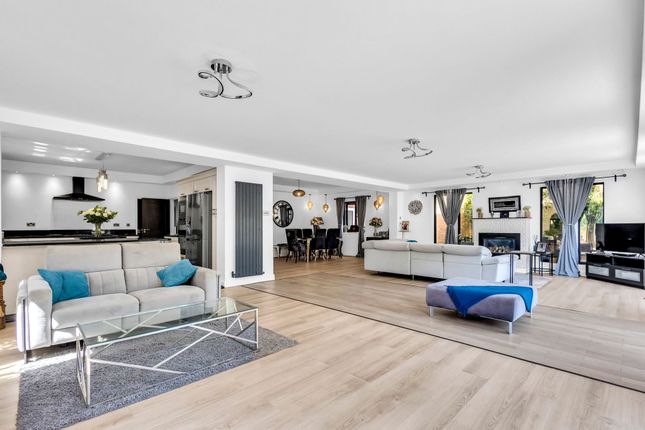 71 Malford Grove, London photo 3
