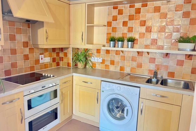 18, Oram Court, Marlow photo 4