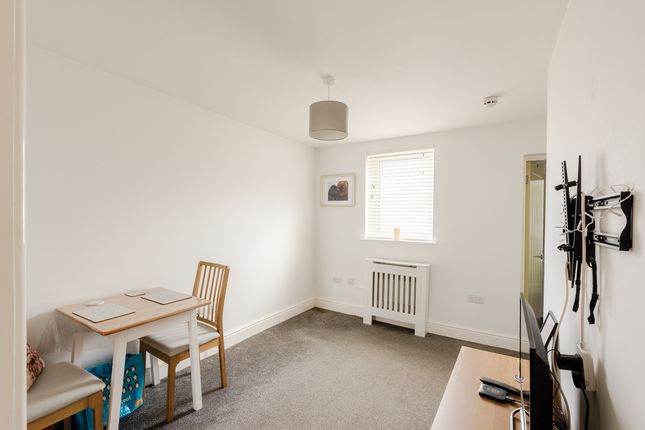 Flat 2, Bristol photo 2
