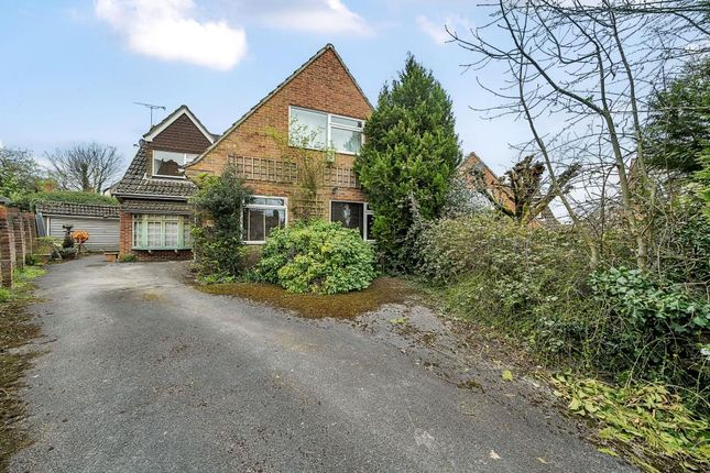 Detached house for sale in Newbury, Berkshire