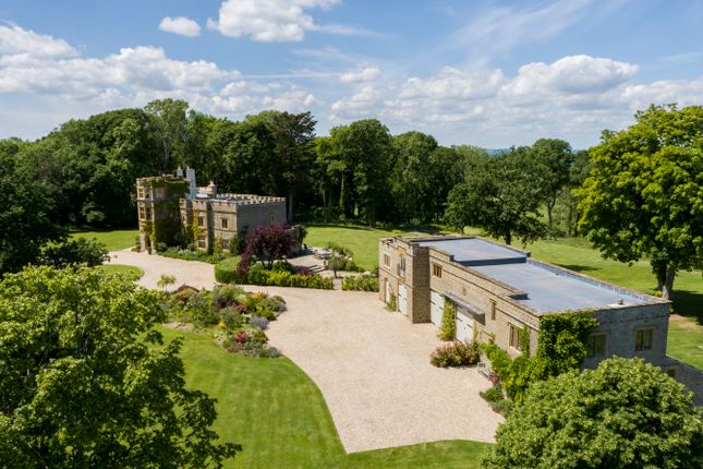 Hilfield Manor