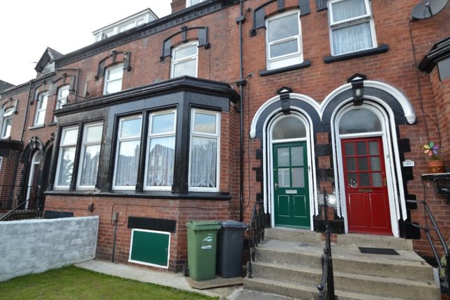 Thumbnail Flat to rent in Hilton Road, Leeds