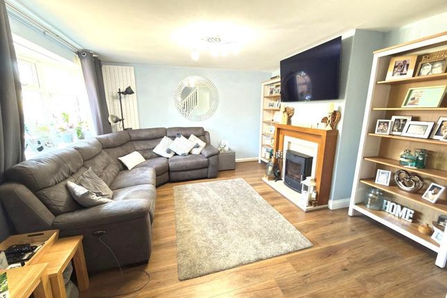 78, Hyde Road, Caddington photo 2