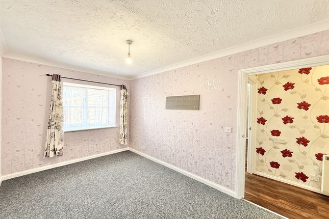 201 Elizabeth House, 314 Rayleigh Road, Eastwood photo 5