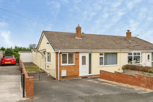 2-bed house on 14, Cadnant Drive, Flintshire, £200,000